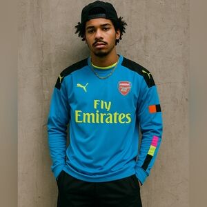 Arsenal FC 2016/2017 Long Sleeve Goalkeeper Jersey Size Large